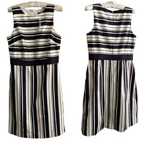 🚨Sale🚨!! NWT Ann Taylor Sleeveless Black and White Striped Dress Size 8